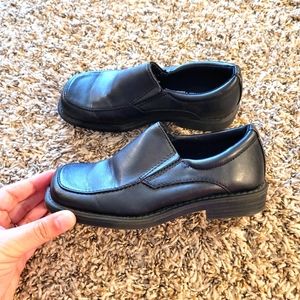 3/$10 🖍️ Boy's dress shoes